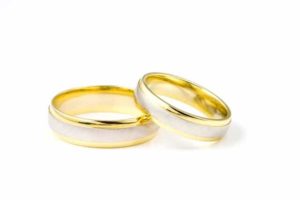 Eheringe, Trauringe günstig kaufen in der Nähe 4 Trauringe