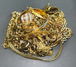 Wo verkaufe ich am besten alten Goldschmuck? 7 Wo kann man seriös Goldschmuck verkaufen
